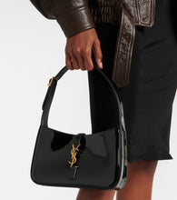 Saint Laurent Le 5 √É¬† 7 patent leather shoulder bag