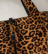 Saint Laurent Le 5 √É¬Ä 7 Bea leopard-print shoulder bag