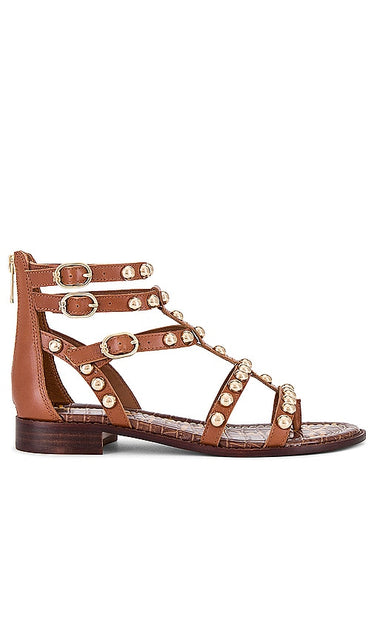 Sam Edelman Estella Sandal in Cognac - Sam Edelman Sandale Estella en Cognac - Sam Edelman Estella 干邑白兰地凉鞋 - Sam Edelman Estella Sandale in Cognac - Sam Edelman 에스텔라 꼬냑 샌들 - Sandalo Estella di Sam Edelman color cognac