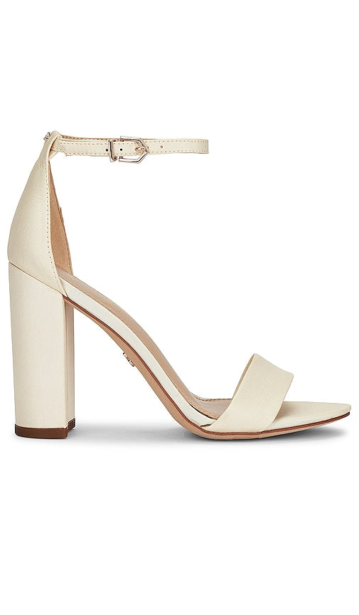 Sam Edelman Yaro Sandal in Ivory - Sandale Sam Edelman Yaro en ivoire - Sam Edelman Yaro 象牙色凉鞋 - Sam Edelman Yaro Sandale in Elfenbein - Sam Edelman Yaro 샌들 아이보리 색상 - Sandalo Yaro Sam Edelman in avorio