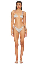 Saudade Sleek Silver Bikini Set in Metallic Silver - Ensemble de bikini argenté élégant Saudade en argent métallisé - Saudade 金属银时尚银色比基尼套装 - Saudade Sleek Silver Bikini-Set in Metallic-Silber - Saudade 매끄러운 실버 메탈릭 실버 비키니 세트 - Set bikini argento elegante Saudade in argento metallizzato