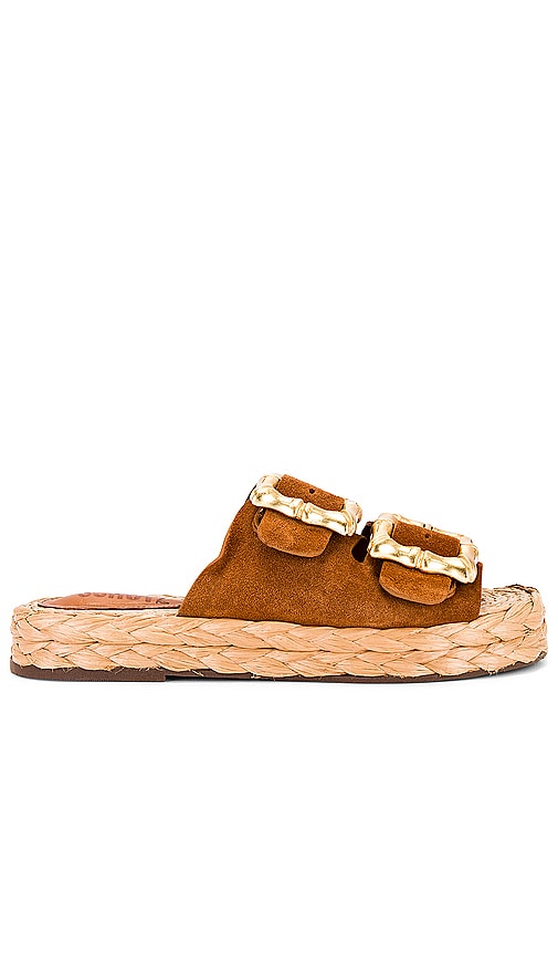 Schutz Enola Rope Flat Sandal in Brown - Sandale plate Schutz Enola Rope en marron - Schutz Enola 棕色绳索平底凉鞋 - Schutz Enola Rope Flache Sandale in Braun - Schutz 에놀라 로프 플랫 샌들브라운 색상 - Sandalo piatto Schutz Enola in corda marrone