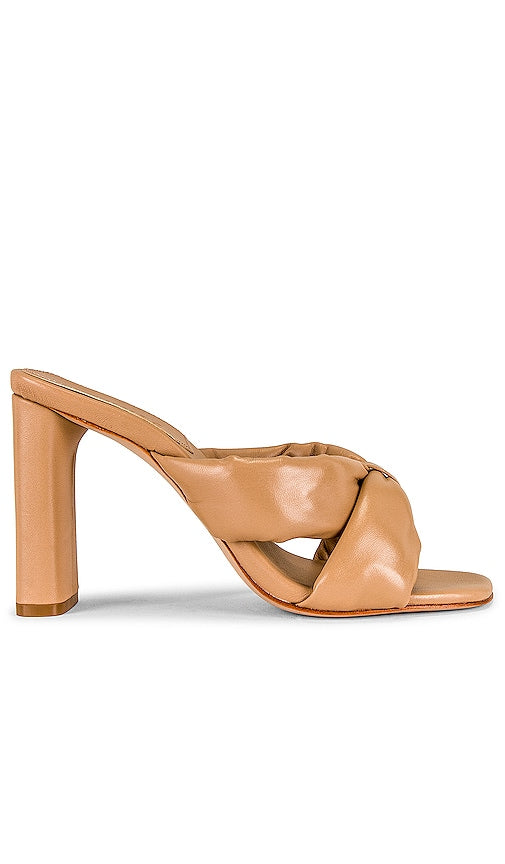 Schutz Fairy High Mule in Beige - Mules hautes Schutz Fairy en beige - Schutz Fairy 米色高跟鞋 - Schutz Fairy High Mule in Beige - Schutz 페어리 하이 뮬 베이지 색상 - Schutz Fairy High Mules in beige