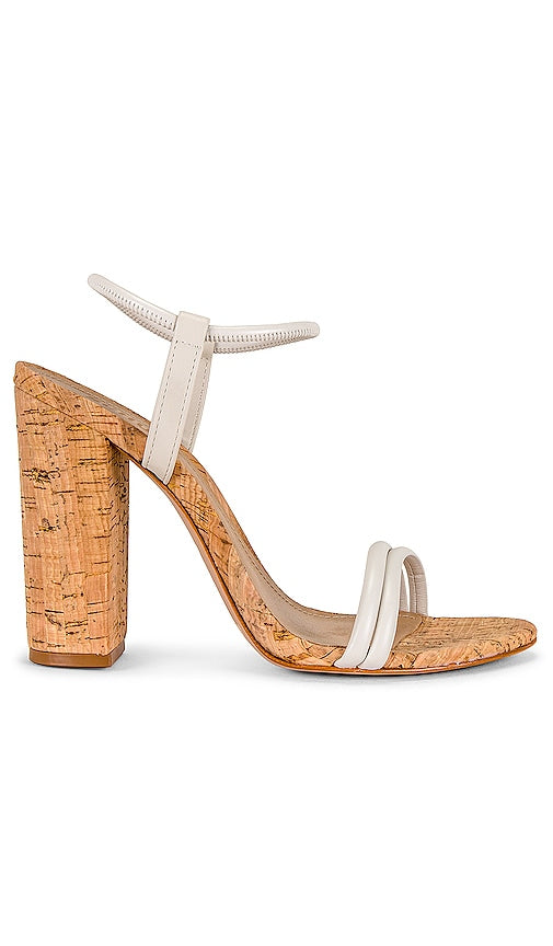 Schutz Gimenez Sandal in Cream - Sandale Schutz Gimenez en crème - Schutz Gimenez 奶油色凉鞋 - Schutz Gimenez Sandale in Creme - Schutz Gimenez 샌들 - Sandalo Schutz Gimenez color crema