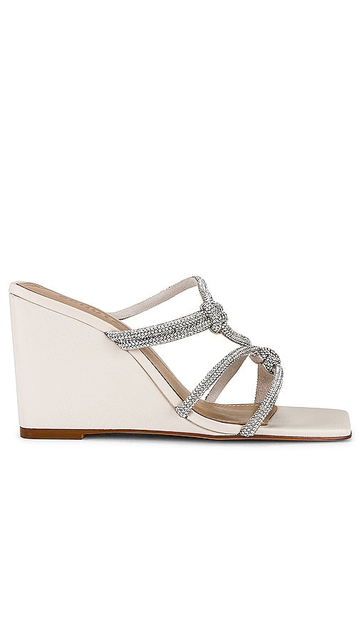 Schutz Lauryn Wedge Sandal in Beige - Sandale compensée Schutz Lauryn en beige - Schutz Lauryn 米色坡跟凉鞋 - Schutz Lauryn Keilsandale in Beige - Schutz Lauryn 웨지 샌들 베이지 색상 - Sandalo con zeppa Schutz Lauryn in beige