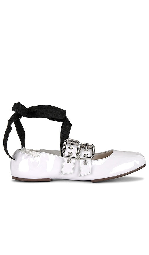 Schutz Raika Flat in White - Chaussures plates Schutz Raika en blanc - Schutz Raika 白色平底鞋 - Schutz Raika Flat in Weiß - Schutz Raika 플랫 화이트 색상 - Appartamento Schutz Raika in bianco
