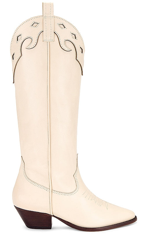 Schutz x REVOLVE Cicera Boot in Ivory - Schutz x REVOLVE Botte Cicera en Ivoire - Schutz x REVOLVE Cicera 象牙色靴子 - Schutz x REVOLVE Cicera Stiefel in Elfenbein - Schutz x REVOLVE Cicera 부츠 in Ivory - Stivale Schutz x REVOLVE Cicera in avorio