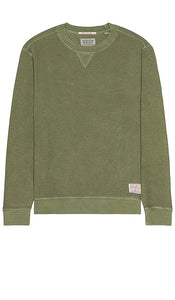 Scotch & Soda Garment Dyed Sweater in Army - Scotch & Soda - Pull teint en pièce - Armée - Scotch & Soda 成衣染色军装毛衣 - Stückgefärbter Pullover von Scotch & Soda in Army - Scotch & Soda 가먼트 다이 스웨터 - Maglione tinto in capo Scotch & Soda in stile militare