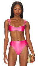 Seashell Alyssa Bandeau Bikini Top in Fuchsia - Haut de bikini bandeau Seashell Alyssa en fuchsia - 紫红色 Seashell Alyssa 抹胸式比基尼上衣 - Seashell Alyssa Bandeau-Bikinioberteil in Fuchsia - Seashell Alyssa Bandeau 비키니 탑 - Top bikini a fascia Alyssa Seashell in fucsia
