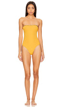 Seashell Nancy One Piece in Peach - Coquillage Nancy One Piece en pêche - 贝壳南希一件桃色 - Muschel-Nancy-Einteiler in Pfirsich - Seashell Nancy 원피스 in 피치 - Costume intero Nancy con conchiglia in pesca