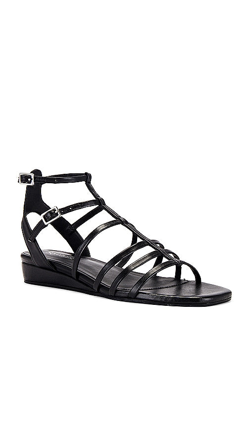 Seychelles Luxurious in Black