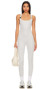 Shoreditch Ski Club Juna Jumpsuit in Light Grey - Combinaison Juna de Shoreditch Ski Club en gris clair - Shoreditch Ski Club Juna 浅灰色连身裤 - Shoreditch Ski Club Juna Overall in Hellgrau - Shoreditch Ski Club Juna 점프수트 - Tuta Juna dello Shoreditch Ski Club in grigio chiaro