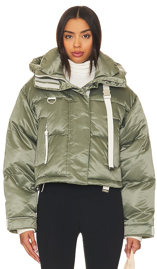 Shoreditch Ski Club Willow Ama Short Puffer in Dark Green