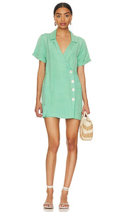 Show Me Your Mumu Bicoastal Blazer Romper in Green - Montrez-moi votre barboteuse blazer bicoastal Mumu en vert - 给我看看你的 Mumu Bicoastal 绿色西装外套连衣裤 - Zeigen Sie mir Ihren Mumu Bicoastal Blazer-Strampler in Grün - Mumu Bicoastal 블레이저 롬퍼(그린 색상)를 보여주세요 - Mostrami il tuo pagliaccetto blazer bicoastal Mumu in verde