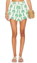 Show Me Your Mumu Boardwalk Shorts in Green - Montrez-moi votre short Mumu Boardwalk en vert - 给我看看你的绿色 Mumu Boardwalk 短裤 - Zeig mir deine Mumu Boardwalk Shorts in Grün - Show Me Your Mumu 보드워크 반바지 그린 색상 - Mostrami i tuoi pantaloncini da passerella Mumu in verde
