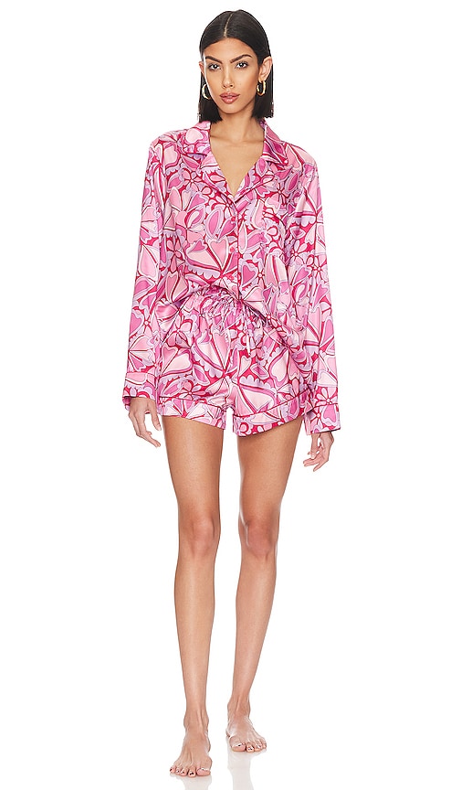 Show Me Your Mumu Favorite Pj Set in Pink - Montrez-moi votre pyjama préféré Mumu en rose - 给我看看你最喜欢的 Mumu 粉色睡衣套装 - Zeig mir dein Mumu-Lieblingspyjama-Set in Pink - Mumu 페이버릿 파자마 세트 핑크색을 보여주세요 - Mostrami il tuo pigiama preferito di Mumu in rosa