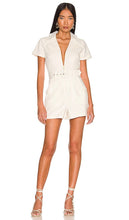 Show Me Your Mumu Outlaw Romper in White - Montre-moi ta barboteuse Mumu Outlaw en blanc - 给我看看你的 Mumu Outlaw 白色连衣裤 - Zeig mir deinen Mumu Outlaw Strampler in Weiß - Mumu 아웃로 롬퍼 화이트 색상을 보여주세요 - Mostrami il tuo pagliaccetto Mumu Outlaw in bianco