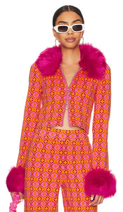 Show Me Your Mumu Zermatt Faux Fur Zip Up in Pink - Montrez-moi votre fermeture éclair en fausse fourrure Mumu Zermatt en rose - 给我看看你的 Mumu 采尔马特人造毛皮拉链粉色 - Zeig mir deinen Mumu Zermatt Kunstpelz-Reißverschluss in Rosa - Show Me Your Mumu Zermatt 인조 퍼 지퍼업 핑크 색상 - Mostrami la tua cerniera in pelliccia sintetica Mumu Zermatt in rosa