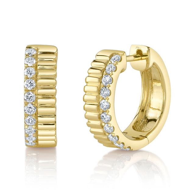 Shy Creation 1/3ctw Diamond Vintage-Inspired Yellow Gold Huggie Hoop Earrings