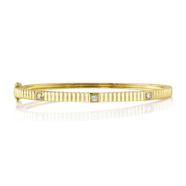 Shy Creation 1/6ctw Diamond Yellow Gold Bangle Bracelet