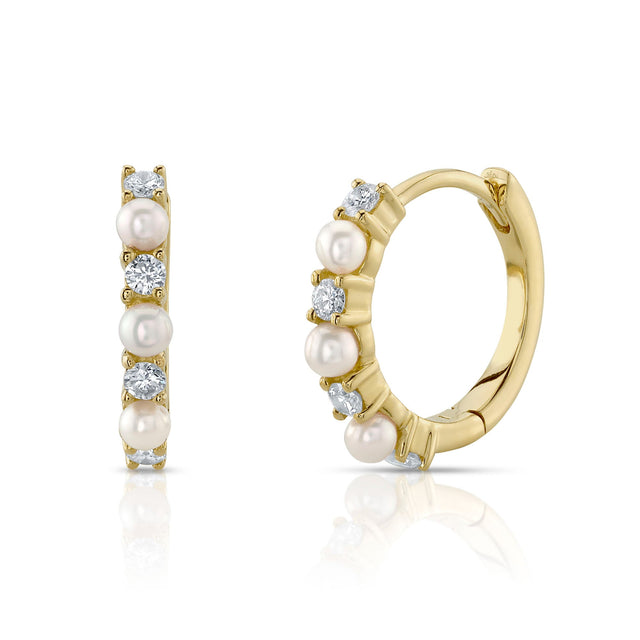 Shy Creation Freshwater Cultured Pearl and 1/8ctw Diamond Yellow Gold Huggie Hoop Earrings