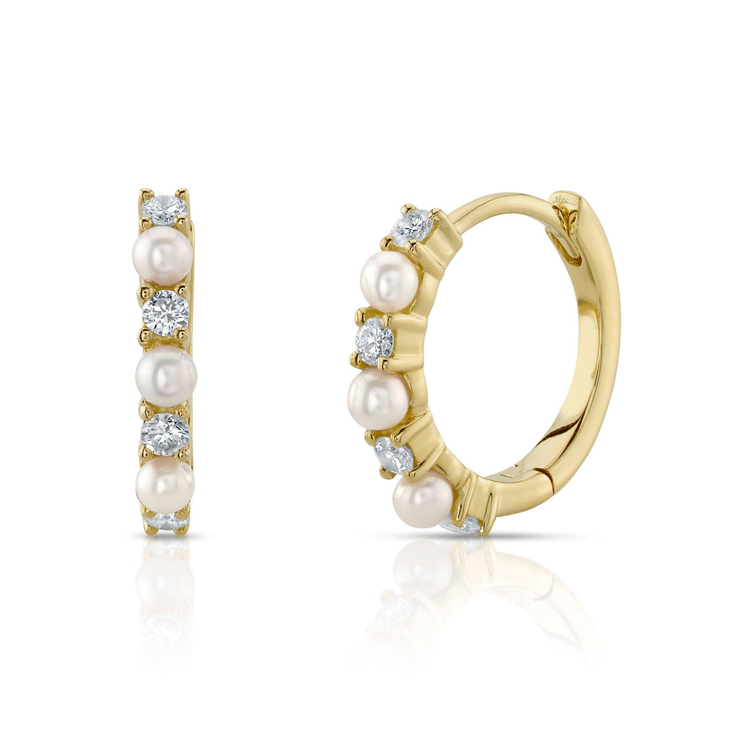 Shy Creation Freshwater Cultured Pearl and 1/8ctw Diamond Yellow Gold Huggie Hoop Earrings