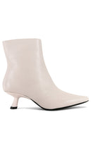 Simon Miller Kuki Boot in Cream - Simon Miller Kuki Boot en crème - Simon Miller Kuki 奶油色靴子 - Simon Miller Kuki Stiefel in Creme - Simon Miller 쿠키 부츠 크림색 - Stivale Kuki di Simon Miller color crema