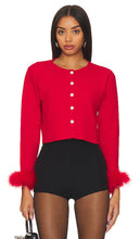 Sleeper Cardigan With Detachable Feathers in Red - Cardigan dormeur avec plumes amovibles en rouge - 红色羽毛可拆卸睡衣开衫 - Sleeper-Cardigan mit abnehmbaren Federn in Rot - 탈부착 가능한 깃털 슬리퍼 가디건(레드 컬러) - Cardigan dormiente con piume staccabili in rosso