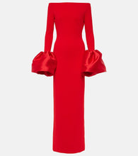 Solace London Talia off-shoulder  gown. Solace London Talia 露肩礼服