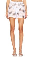 Solid & Striped Charlie Short in White - Short Charlie uni et rayé en blanc - 白色纯色 & 条纹 Charlie 短裤 - Solide und gestreifte Charlie Short in Weiß - Solid & Striped Charlie 쇼츠 화이트 색상 - Pantaloncini Charlie tinta unita e a righe in bianco