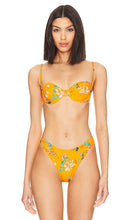 Solid & Striped Maisie Bikini Top in Orange - Haut de bikini Maisie uni et rayé en orange - 橙色纯色和条纹 Maisie 比基尼上衣 - Einfarbiges und gestreiftes Maisie-Bikinioberteil in Orange - Solid & Striped Maisie 비키니 탑 - Top bikini Maisie tinta unita e a righe in arancione