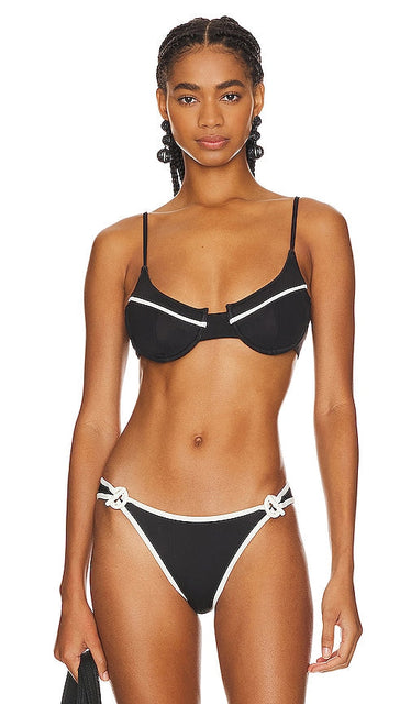 Solid & Striped The Harley Bikini Top in Black - Haut de bikini The Harley uni et rayé en noir - 黑色纯色和条纹 Harley 比基尼上衣 - Solides und gestreiftes Harley-Bikinioberteil in Schwarz - Solid & Striped The Harley 비키니 탑블랙 색상 - Il top bikini Harley a tinta unita e a righe in nero