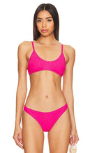 Solid & Striped The Rachel Bikini Top in Pink - Haut de bikini The Rachel uni et rayé en rose - 纯色和条纹 Rachel 粉色比基尼上衣 - Solides und gestreiftes Rachel-Bikinioberteil in Rosa - Solid & Striped The Rachel 비키니 탑 - Il top bikini Rachel in tinta unita e a righe in rosa