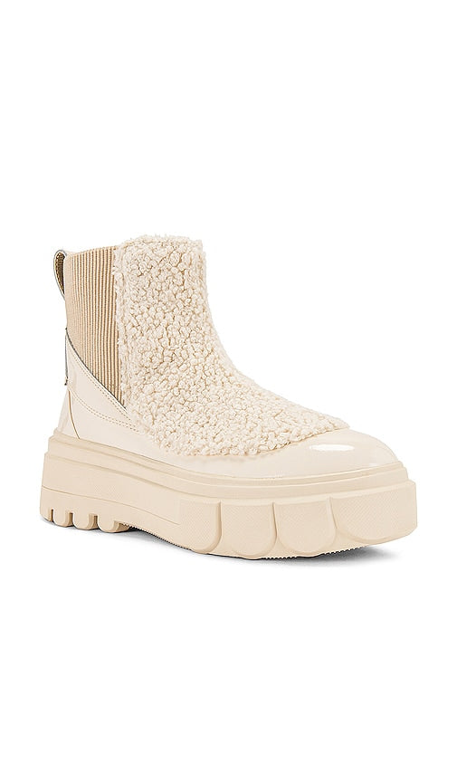 Sorel Caribou Boot in Cream