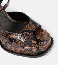 Souliers Martinez Gracia leather platform sandals