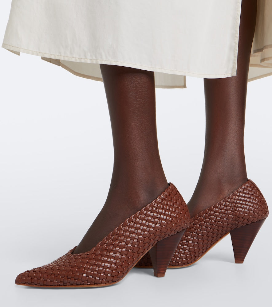 Souliers Martinez Samia woven leather pumps in Brown - Mid Heel Pumps