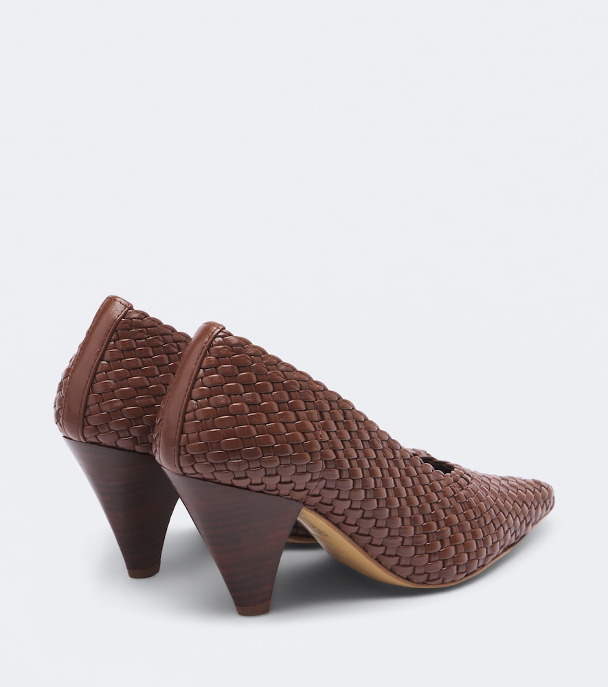 Souliers Martinez Samia woven leather pumps in Brown - Mid Heel Pumps