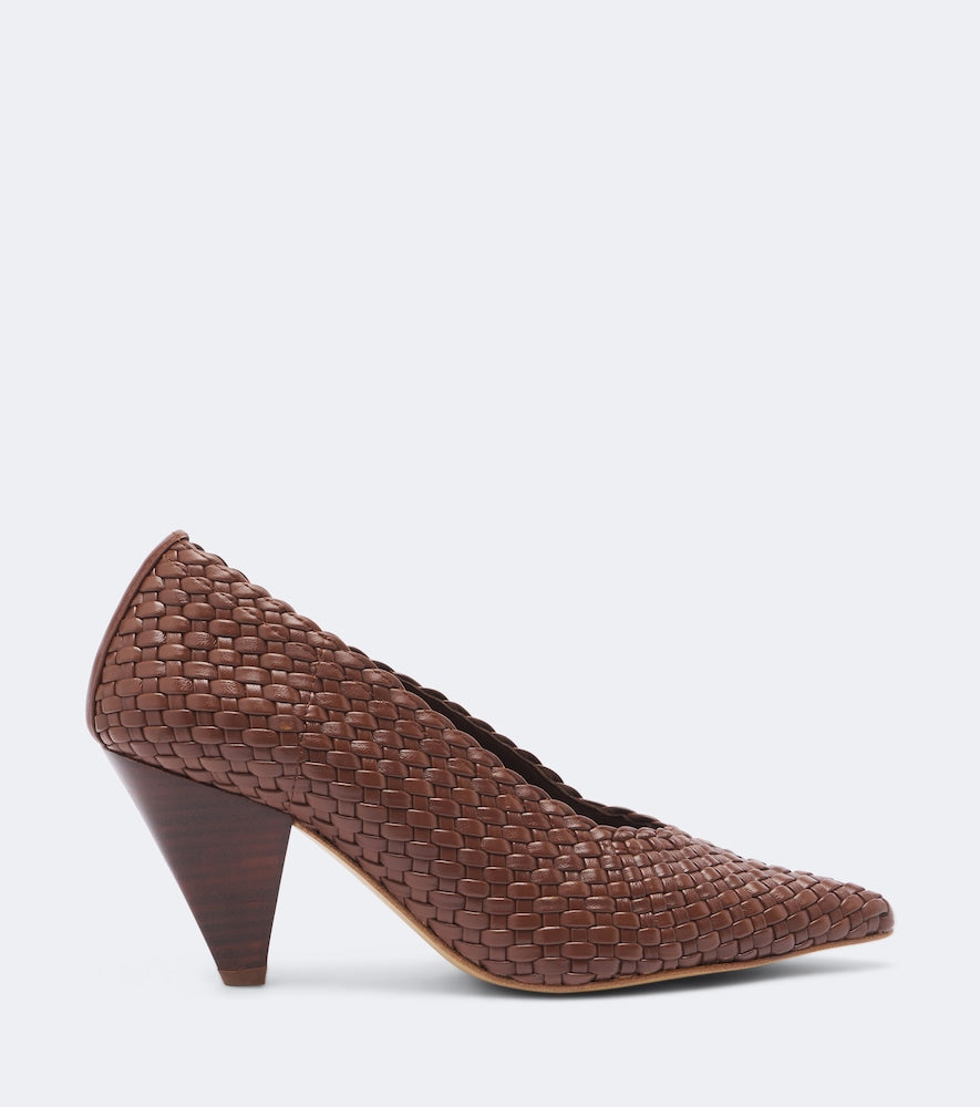 Souliers Martinez Samia woven leather pumps in Brown - Mid Heel Pumps