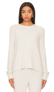 Spiritual Gangster Boxy Chenille Sweater in Ivory - Spiritual Gangster Boxy Chenille Pull en ivoire - Spiritual Gangster 象牙色宽松雪尼尔毛衣 - Spiritual Gangster Boxy Chenille Pullover in Elfenbein - Spiritual Gangster 박시 셔닐 스웨터 - Maglione in ciniglia squadrato da gangster spirituale in avorio