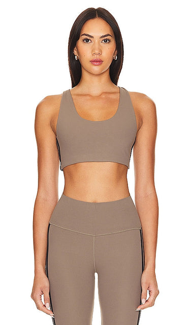 Splits59 Ella Airweight Sports Bra in Taupe - Soutien-gorge de sport Splits59 Ella Airweight en taupe - Splits59 Ella 灰褐色 Airweight 运动文胸 - Splits59 Ella Airweight Sport-BH in Taupe - Splits59 Ella 에어웨이트 스포츠 브라 - Reggiseno sportivo Splits59 Ella Airweight in tortora