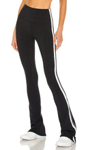 Splits59 Raquel High Waist Flare Legging in Black - Splits59 - Raquel - Legging évasé taille haute - Noir - Splits59 Raquel 黑色高腰喇叭打底裤 - Splits59 Raquel Flare-Leggings mit hoher Taille in Schwarz - Splits59 Raquel 하이웨이스트 플레어 레깅스 블랙 색상 - Splits59 Raquel Legging svasato a vita alta in nero