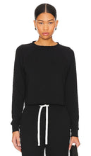 Splits59 Warm Up Crop Sweatshirt in Black - Splits59 - Sweat-shirt court d'échauffement en noir - Splits59 黑色热身短款运动衫 - Splits59 Warm Up Crop Sweatshirt in Schwarz - Splits59 워밍업 크롭 스웨트셔츠 색상은 블랙 색상입니다. - Felpa corta da riscaldamento Splits59 in nero