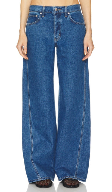 St. Agni Low Rise Wide Leg in Blue - St. Agni jambe large taille basse en bleu - St. Agni 蓝色低腰阔腿裤 - St. Agni Low Rise Wide Leg in Blau - St. Agni 로우 라이즈 와이드 레그 블루 색상 - Gamba larga a vita bassa St. Agni in blu