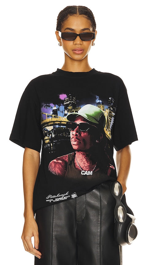 Stadium LA Wiz Khalifa Skyline Tee in Black - Stadium LA Wiz Khalifa Skyline - T-shirt - Noir - Stadium LA Wiz Khalifa Skyline 黑色 T 恤 - Stadium LA Wiz Khalifa Skyline T-Shirt in Schwarz - Stadium LA Wiz Khalifa 스카이라인 티셔츠 블랙 색상 - Maglietta Stadium LA Wiz Khalifa Skyline in nero