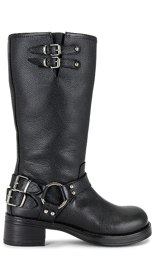 Steve Madden Astor Boot in Black - Bottes Steve Madden Astor en noir - Steve Madden Astor 黑色靴子 - Steve Madden Astor Stiefel in Schwarz - Steve Madden 애스터 부츠 블랙 색상 - Stivale Steve Madden Astor in nero