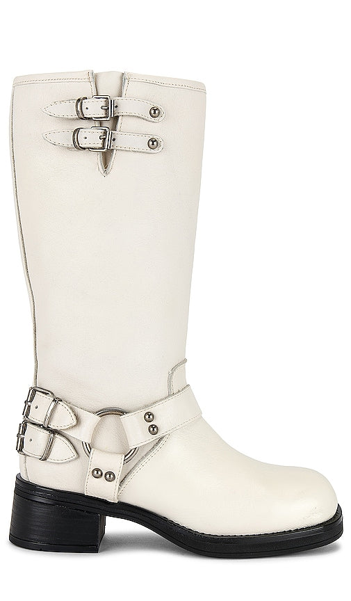 Steve Madden Astor Boot in White - Steve Madden - Astor - Botte en blanc - Steve Madden Astor 白色靴子 - Steve Madden Astor Stiefel in Weiß - Steve Madden 애스터 부츠 화이트 색상 - Stivale Steve Madden Astor in bianco