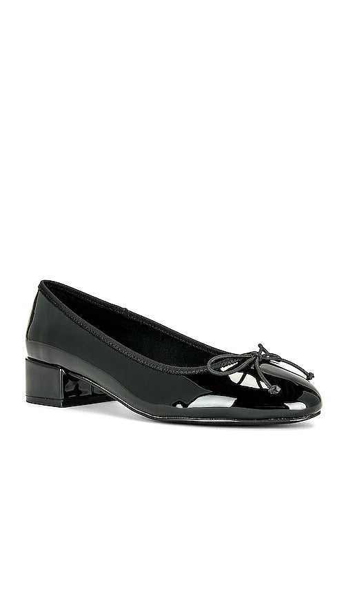 Steve Madden Cherish Flat in Black