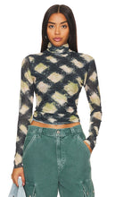 Steve Madden Fiona Top in Green - Steve Madden - Haut Fiona en vert - Steve Madden Fiona 绿色上衣 - Steve Madden Fiona Top in Grün - Steve Madden Fiona 탑 - Steve Madden Fiona Top in verde