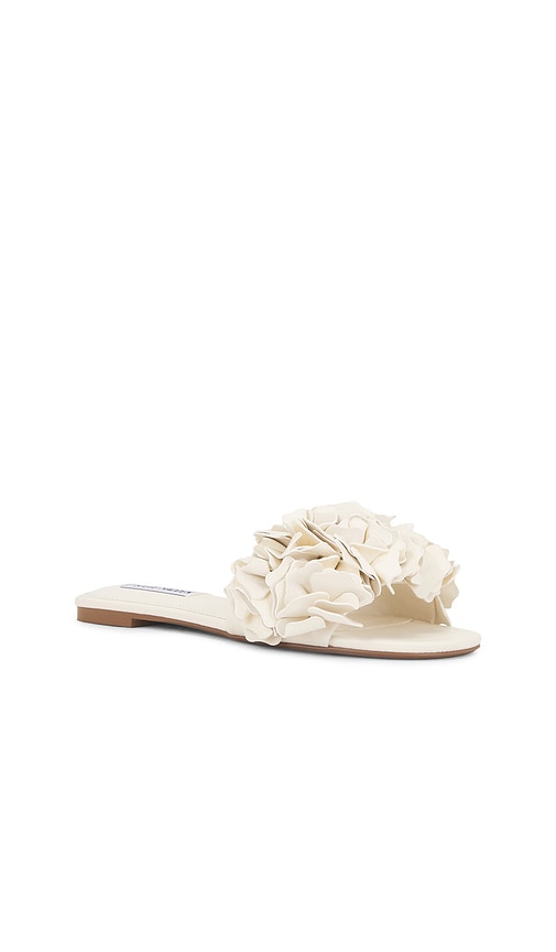 Steve Madden Flo Sandal in Beige