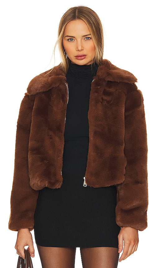 Steve Madden Juniper Faux Fur Coat in Brown - Manteau en fausse fourrure Steve Madden Juniper en marron - Steve Madden 棕色杜松人造毛皮大衣 - Steve Madden Juniper-Kunstpelzmantel in Braun - Steve Madden 주니퍼 인조 퍼 코트브라운 색상 - Cappotto in pelliccia sintetica Steve Madden Juniper in marrone